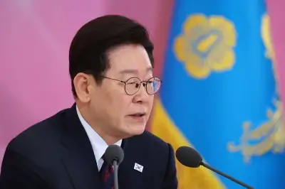 thumbnail - 李, 17일 영국·프랑스 주도 ‘호르무즈 통항 화상회의’  참석한다