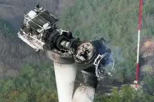 thumbnail - 설계수명 넘긴 풍력발전기 80기…화재 대책이 없다