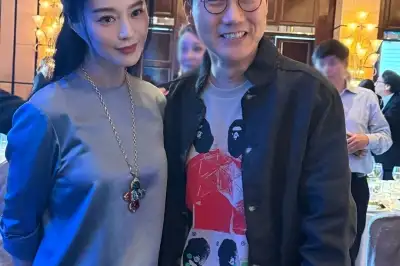 thumbnail - ‘오징어 게임’ 황동혁 감독, 대륙 최고 ‘미녀 배우’와 투샷