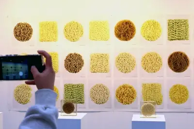 thumbnail - 예술 작품으로 변신한 라면