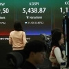 thumbnail - 코스피, 낙폭 줄여 5400선 회복…외국인 3.9조 순매도