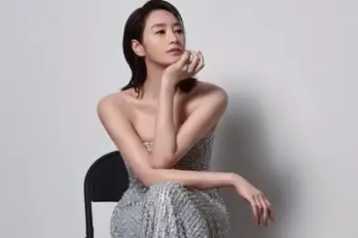 thumbnail - 김혜수, 오프숄더 드레스 자태 ‘독보적 아우라’