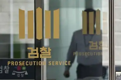 thumbnail - [단독] 검사 엑소더스…‘미제사건 폭탄’에 경력검사 임관 앞당긴다