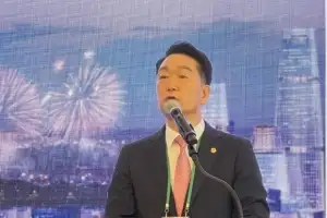 thumbnail - 김태수 서울시의회 주택공간위원장, ‘용산국제업무지구 글로벌 헤드쿼터 유치 포럼’ 참석