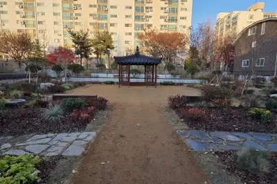 thumbnail - 공터에 꾸민 세계 정원… 한·영·일 테마 한자리서 만나요