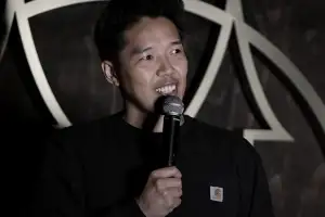 thumbnail - 유명 男코미디언, 희귀암으로 1년 투병 끝 사망…42세