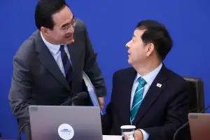 thumbnail - 누가 ‘경제 컨트롤타워’ 될 상인가