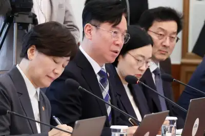 thumbnail - 도급제 첫 논의 예정…택배기사도 최저임금 받는 길 열리나