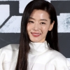전지현, 변함없는 미모