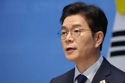 thumbnail - ‘명픽’ 정원오 “오세훈 10년 무능 심판…민주당 유능함 서울서 증명”