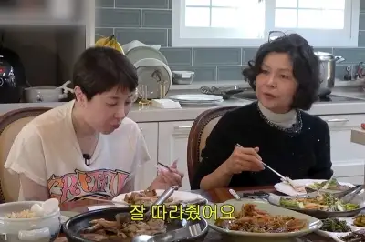 thumbnail - 서인영, 30년간 키워준 새엄마 공개…“우리 인영이”