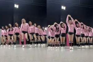 thumbnail - “10년 전과 똑같네”…아이오아이, ‘픽미’ 안무 영상 공개