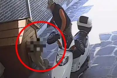 thumbnail - “목에 올무 채워 질질”…가정집 반려견 끌고 간 60대 개장수 영상 ‘충격’