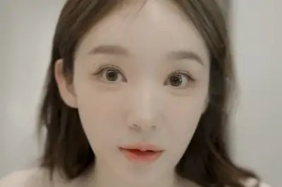 thumbnail - 강민경 “여러분, 저 결혼해요” 발표…순백의 드레스 자태