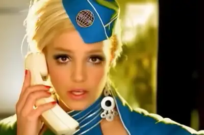 thumbnail - 사랑받던 톱스타 브리트니 스피어스, ‘음주운전·약물중독’…결국 ‘재활원’ 입소