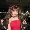 장원영, 미니 드레스 속 ‘숨막히는 볼륨감’