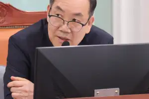 thumbnail - 최승용 경기도의원, 추경 심사서 쓴소리…빚 쓰려면 더 긴급한 곳에 먼저 써야