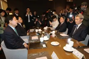 thumbnail - 구윤철·신현송 첫 회동… 경기 둔화·물가 상승 우려 공감
