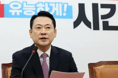 thumbnail - 조갑제 “장동혁은 ‘민주당 도우미’…정치판서 제명해야”