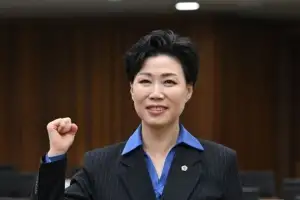 thumbnail - 최재란 서울시의원, ‘AI 시대 문해력·금융교육·학교운영’ 3대 교육 조례 본회의 통과