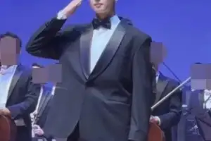 thumbnail - ‘130억 세금 완납’ 차은우 모습 드러냈다…‘거수경례’ 포착