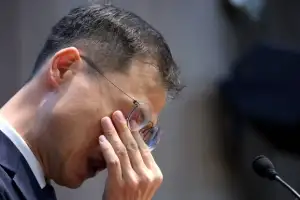 thumbnail - 김상욱, 의원직 사직 의사 밝히며 눈물