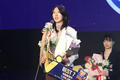thumbnail - 스파이크 대신 마이크...해설위원으로 인생 2막 연 양효진