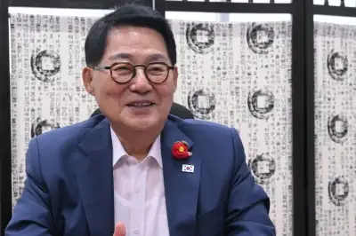 thumbnail - 국회의장 후보 박지원 “행정·입법·정보 다 갖춰…지원하는 K국회로”