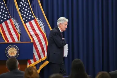 thumbnail - 파월 의장, 美연준 이사로…트럼프 “일자리 못 구해서” 독설