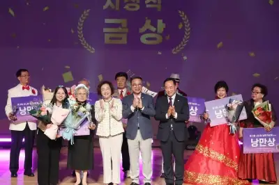thumbnail - 용산구 어르신들 “무대에선 다시 청춘”…낭만가요제