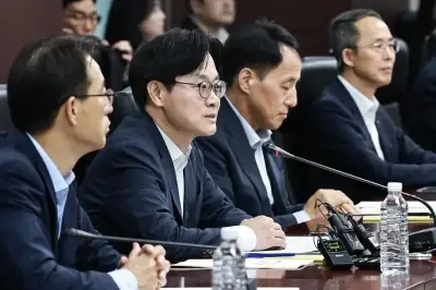 thumbnail - 김정관 “삼성전자 파업시 긴급 조정…웨이퍼 손상 100조 손실”