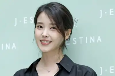 thumbnail - “아이유, 김밥 한 알 30분 내내 씹더라” 충격…동료배우 놀란 식습관