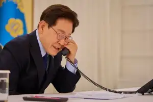 thumbnail - 한미정상 통화, 관세합의 이행 재확인…“동맹 새롭게 업그레이드한 것”