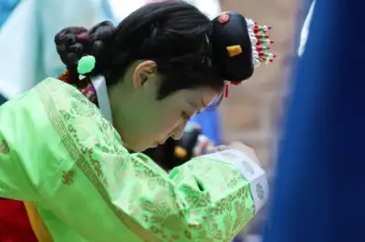 thumbnail - ‘다소곳이’ 전통 성년례 재현