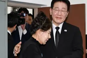 thumbnail - 李대통령, 5·18 마지막 방송 당사자 위로
