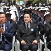 thumbnail - 정청래 “국힘, 아직도 내란 옹호” 장동혁 “李 기념사에 박수 칠 수 없어”
