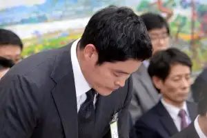 thumbnail - 정용진 회장, ‘스벅 5·18 파문’ 대국민 사과 “역사인식 부족”