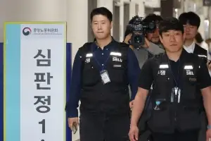 thumbnail - 삼성전자 노사, 2일차 협상 시작…“타결 가능성 있다”