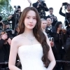 임윤아, 칸 레드카펫서 ‘미모 리즈’ 갱신