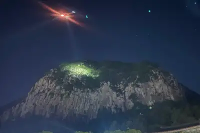 thumbnail - “가지 말라고 했는데”…‘민폐 산행’ 외국인 절벽 고립에 헬기까지 떴다