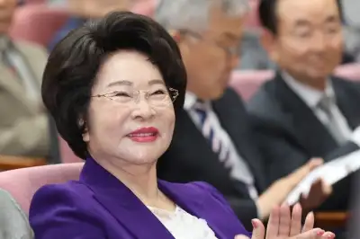 thumbnail - “애기들아 실컷 놀아”…93세 이길여 총장 ‘영원한 젊음’ 비결