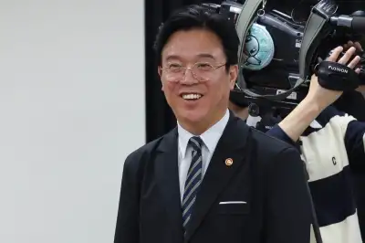 thumbnail - 삼전노사 협상 난항에도 ‘대화 불씨’ 살린 김영훈… “K민주주의 저력 보여준 것”