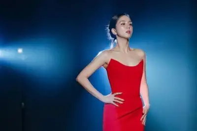 thumbnail - 블랙핑크 지수, 드레스·스포티룩 완벽 소화…‘독보적 아우라’