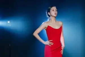 thumbnail - 블랙핑크 지수, 드레스·스포티룩 완벽 소화