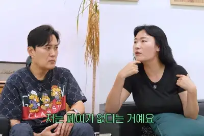 thumbnail - ‘희소 질환 투병’ 아들 공개한 연예인…“매니저 횡령에 극단적 생각” 고백