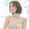 문채원, 예비 신부의 수줍은 미소