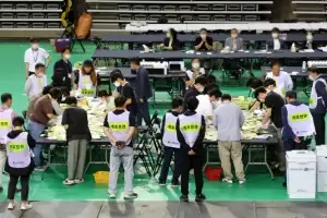 thumbnail - 잠실7동 투표함 개표 시작