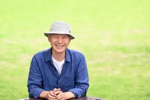 thumbnail - “동해와 설악 품에서 움튼 시… 누군가에겐 위로로 피어나길”