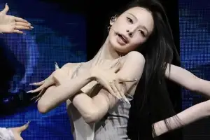 thumbnail - 이즈나, 매혹적인 ‘파워 댄스’