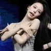 이즈나, 매혹적인 ‘파워 댄스’